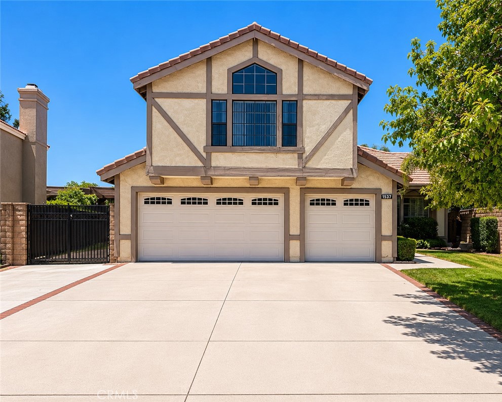 1537 Grandview
