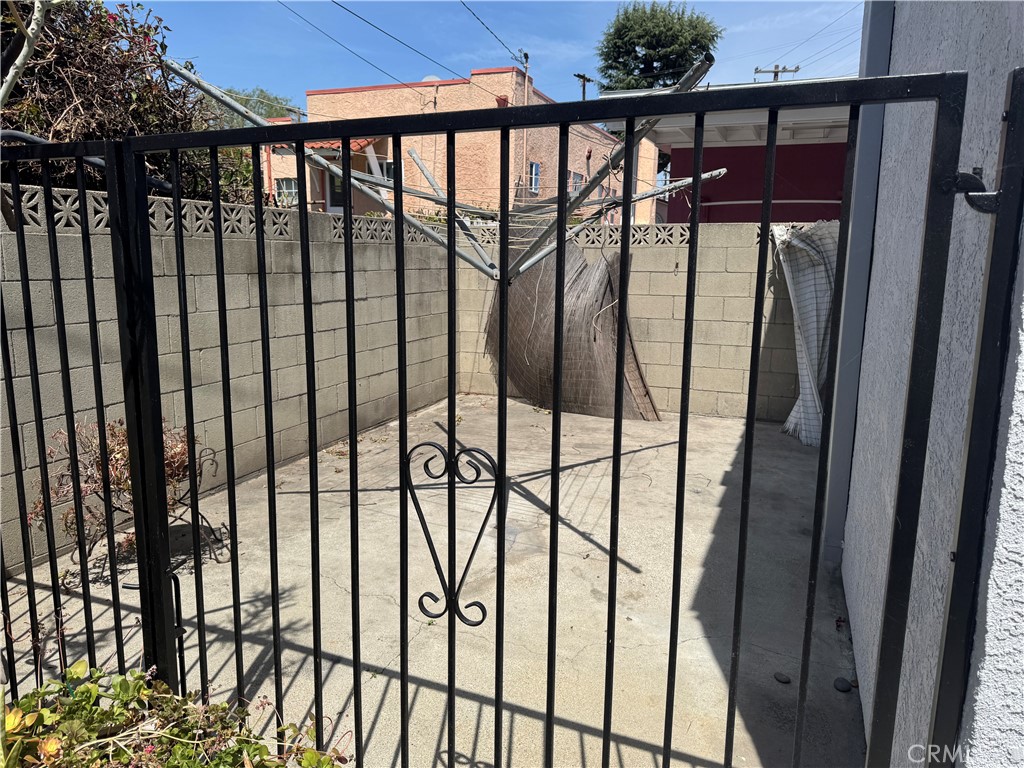 2309 S FREMONT Avenue