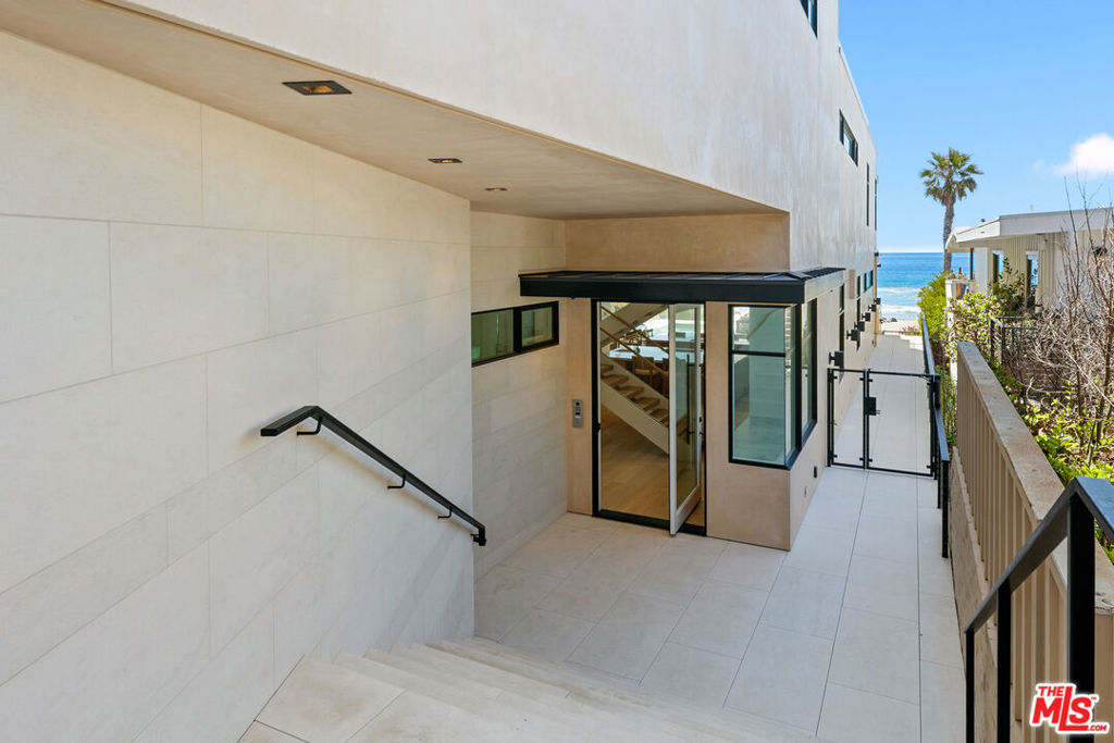 31224 Broad Beach Road