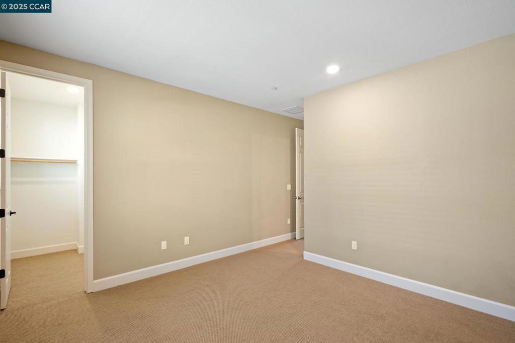 WALLISRANC - Residential Lease