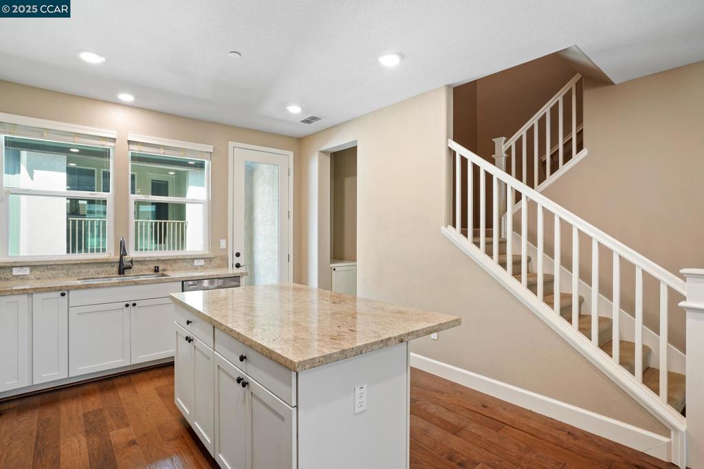 WALLISRANC - Residential Lease