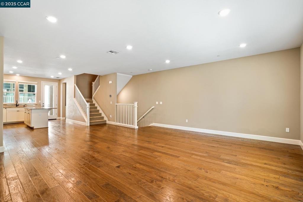 WALLISRANC - Residential Lease