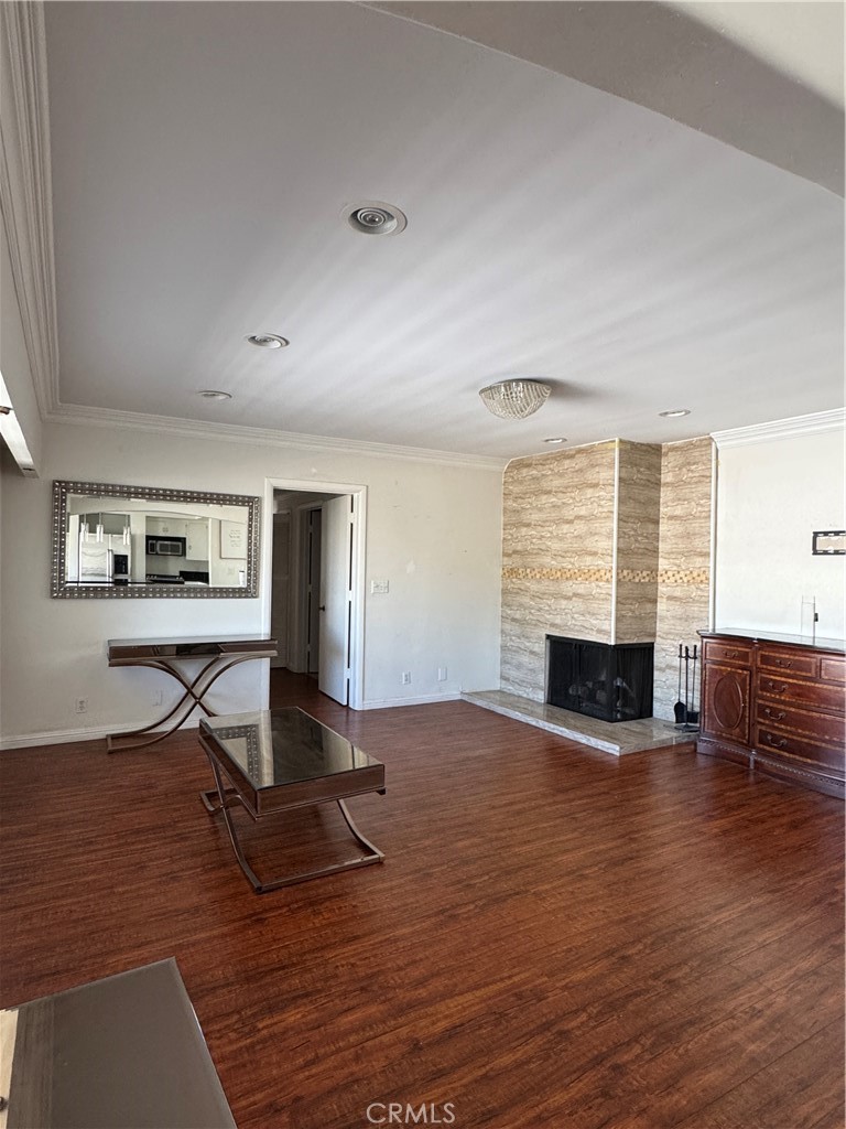 Fullerton Crest (FUCR) - Residential Lease