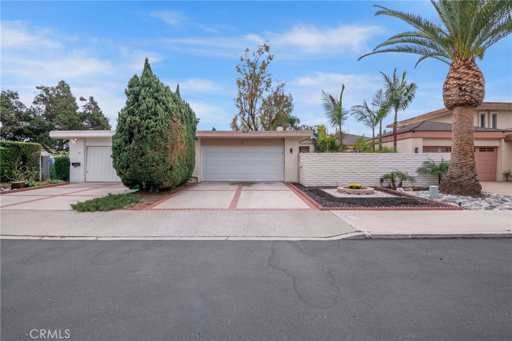 Welcome to this beautifully updated 3-bedroom, 2-bath home in the desirable University Park neighborhood of Irvine! Natural light pours in through four skylights and a stunning central atrium, creating a bright and airy atmosphere throughout the living spaces. The open floor plan features an updated kitchen—perfect for entertaining or relaxing at home.
Enjoy outdoor living with a front patio featuring easy-care astro turf and a spacious brick back patio that offers low-maintenance enjoyment. The backyard opens directly to the lush greenbelt, providing a peaceful, private retreat.
Additional highlights include a 2-car attached, oversized garage with built-in storage and washer/dryer hookups, plus plenty of guest parking. The community pool is just steps away, and you’re within walking distance to shopping, dining, and top Irvine schools. Easy access to the 405 freeway makes commuting a breeze.
https://apply.link/fwla8sQ