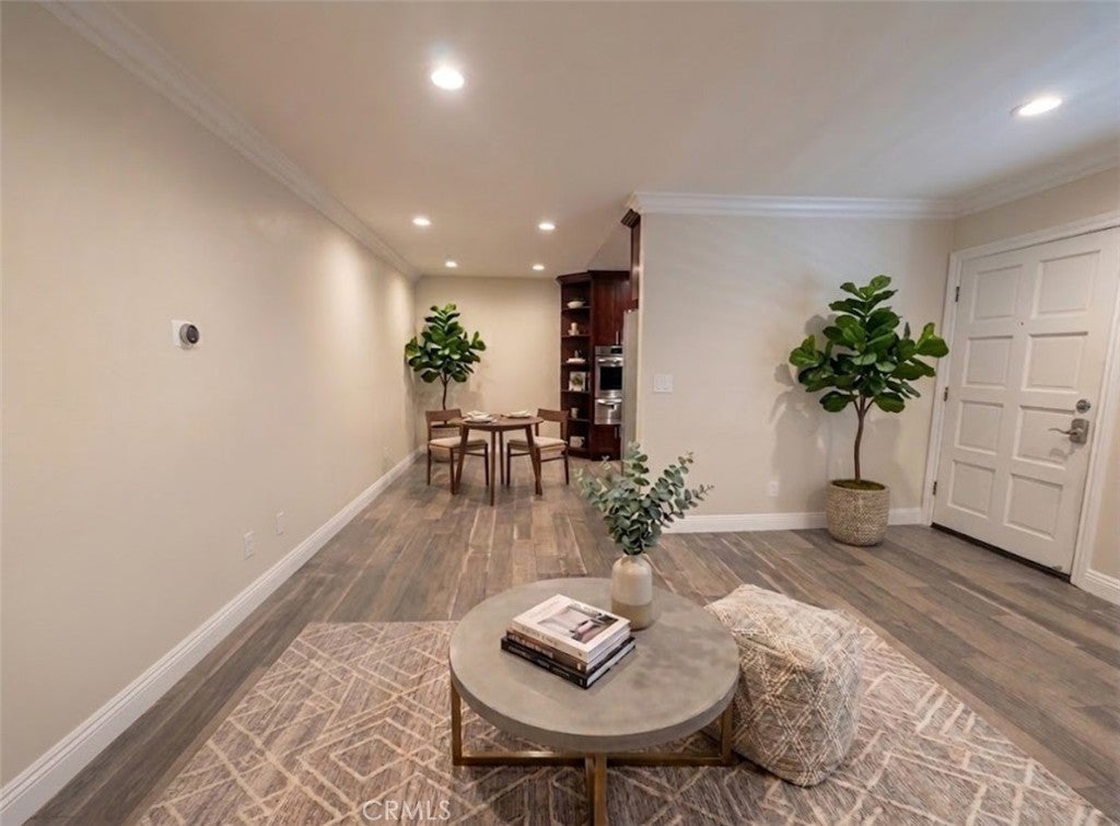 5354 Lindley 204