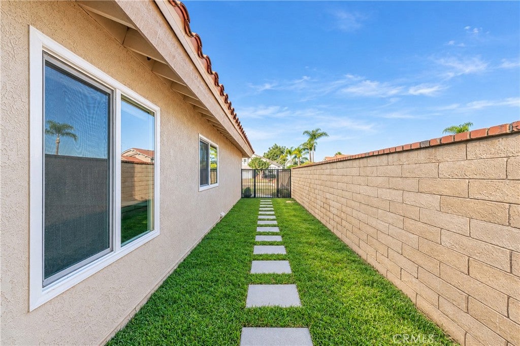 1528 S Gold Canyon