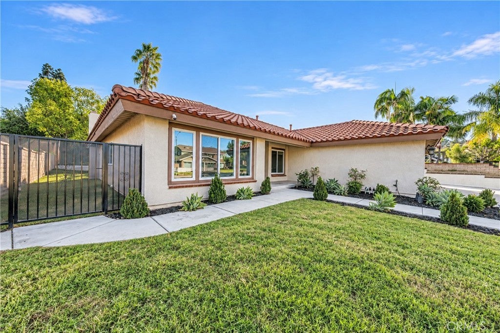 1528 S Gold Canyon