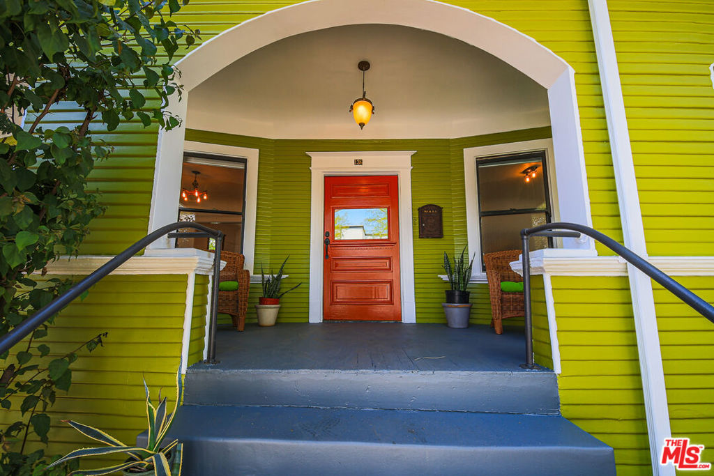 Properties 1 132 N Avenue 57