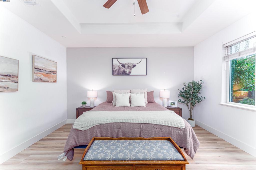 OAKLEY - Residential