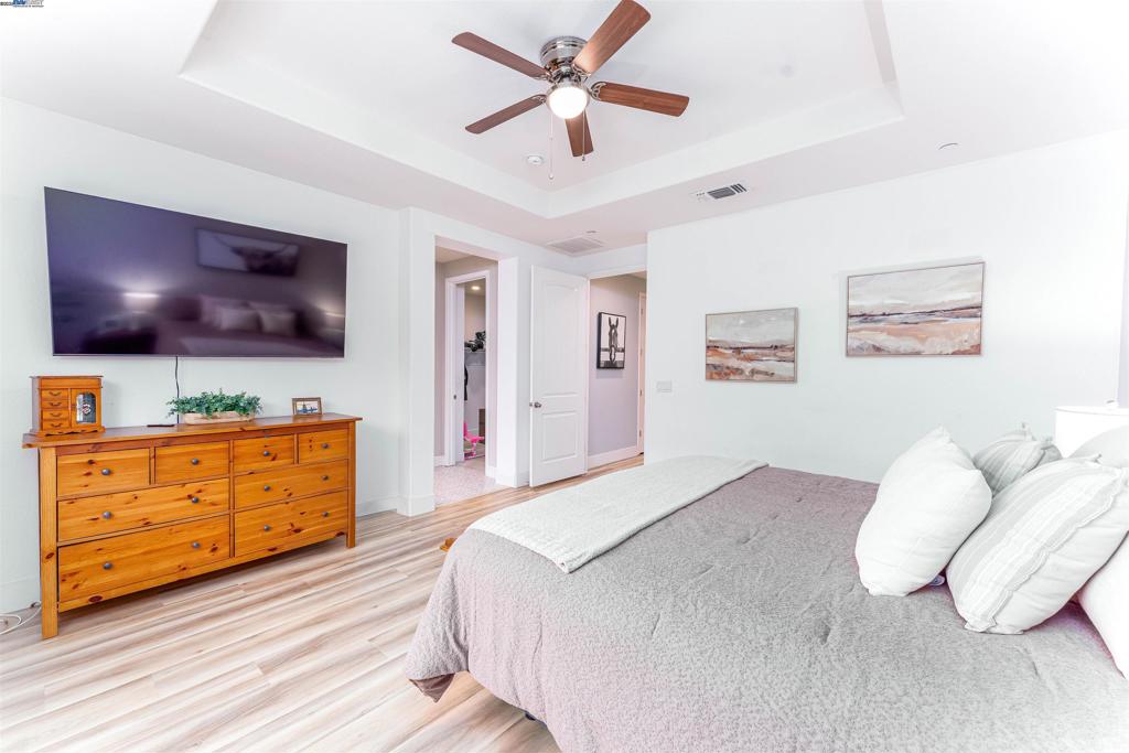 OAKLEY - Residential