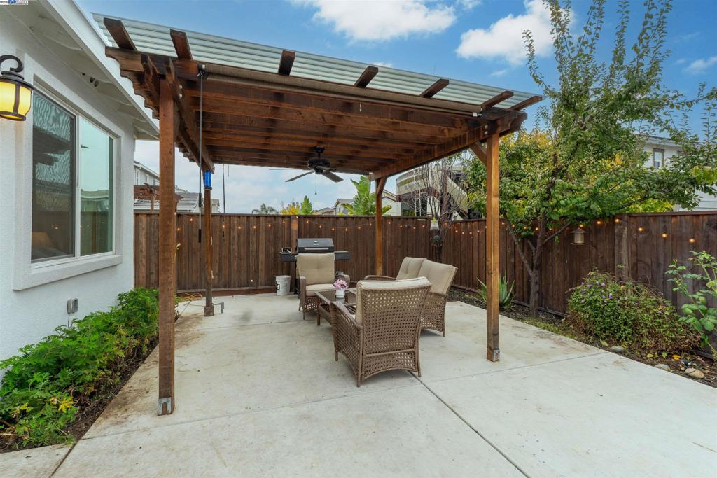 OAKLEY - Residential