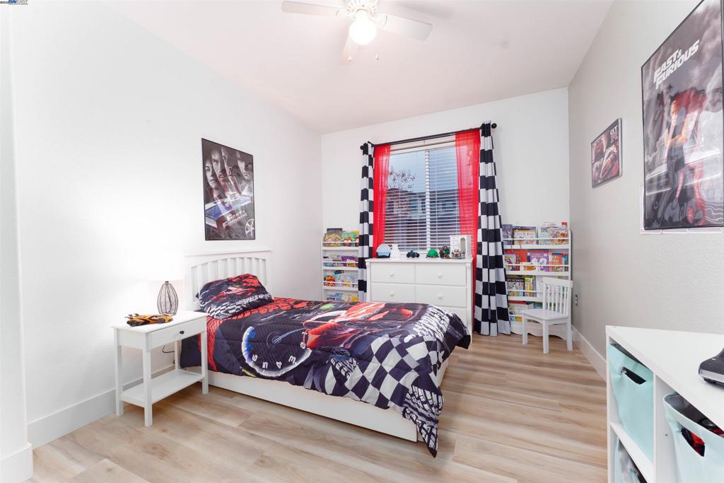 OAKLEY - Residential