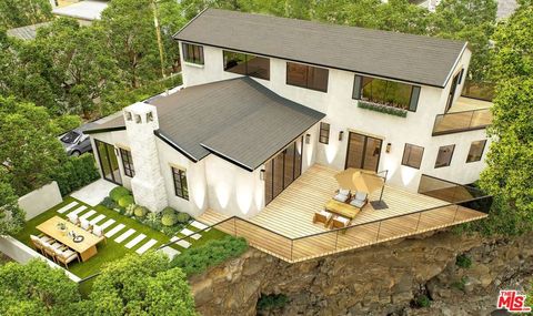 8921 Appian Way Los Angeles CA 90046