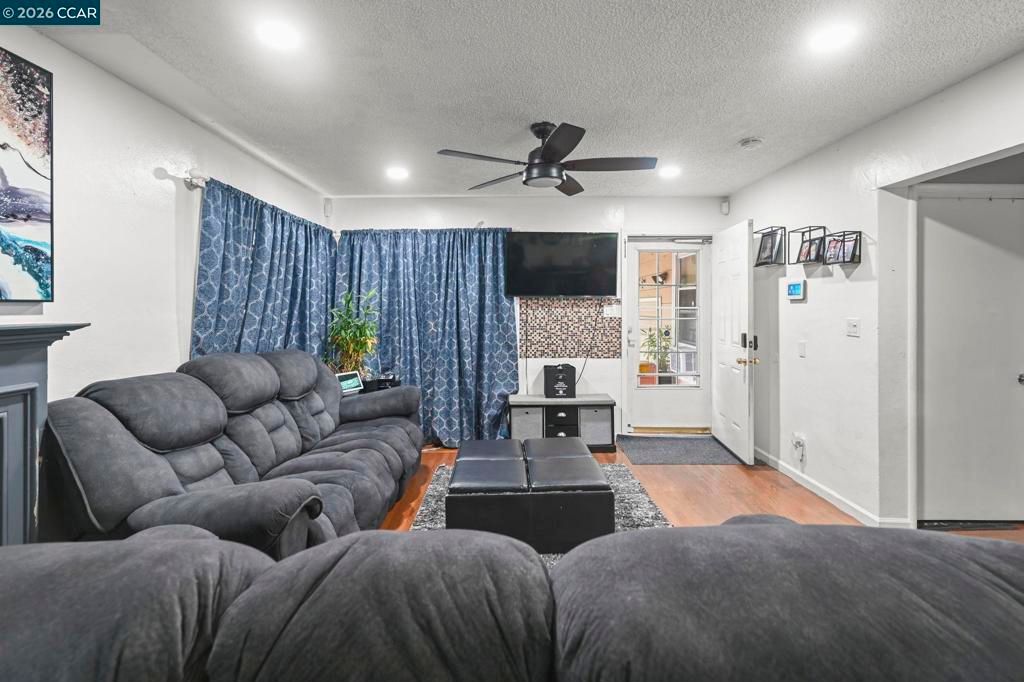 Photo of 1954 N 6Th St St, Concord, CA 94519 (MLS # 41127623)