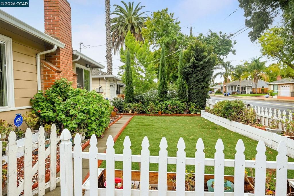 Photo of 1954 N 6Th St St, Concord, CA 94519 (MLS # 41127623)