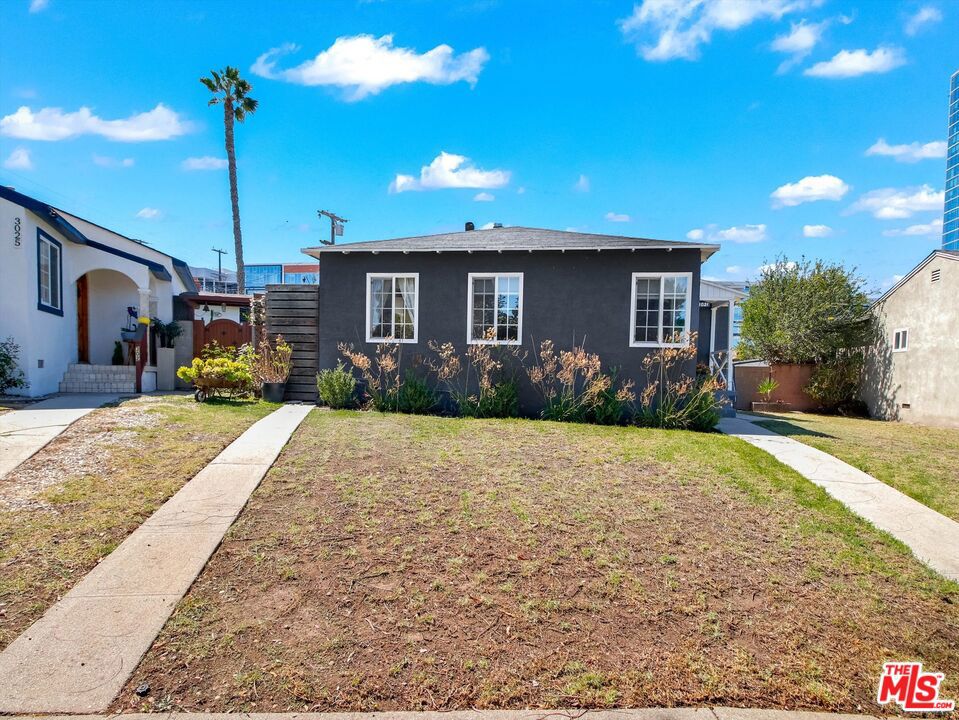 3021 S Genesee Avenue, Los Angeles CA 90016