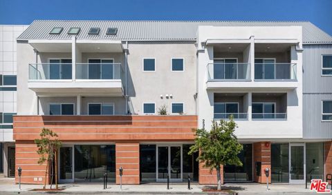 Photo of 2336 Westwood Boulevard #204, Los Angeles, CA 90064 (MLS # 25624233)