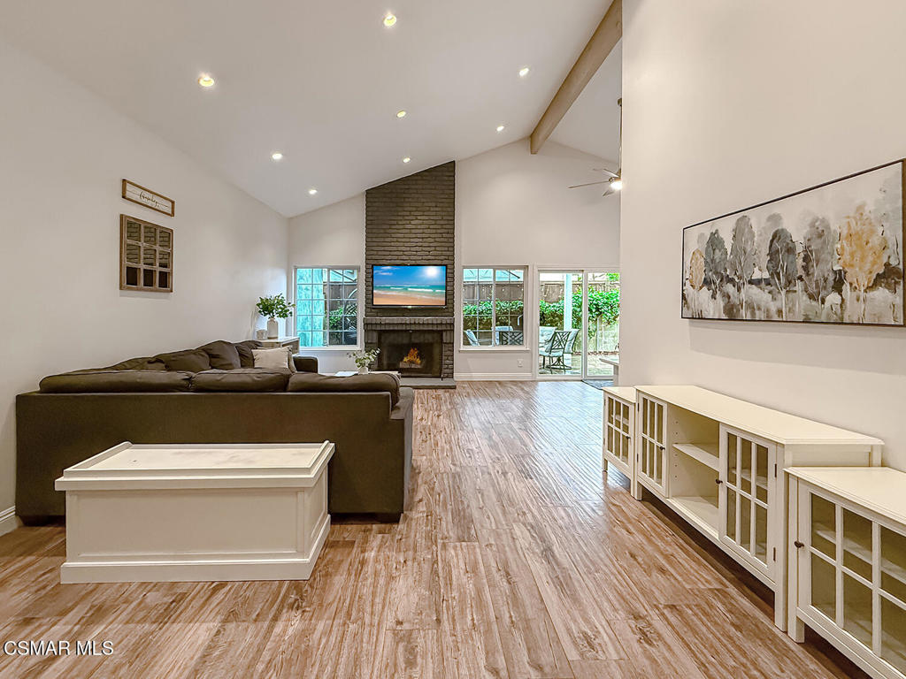 Hollow Hills-126 - 126 - Residential