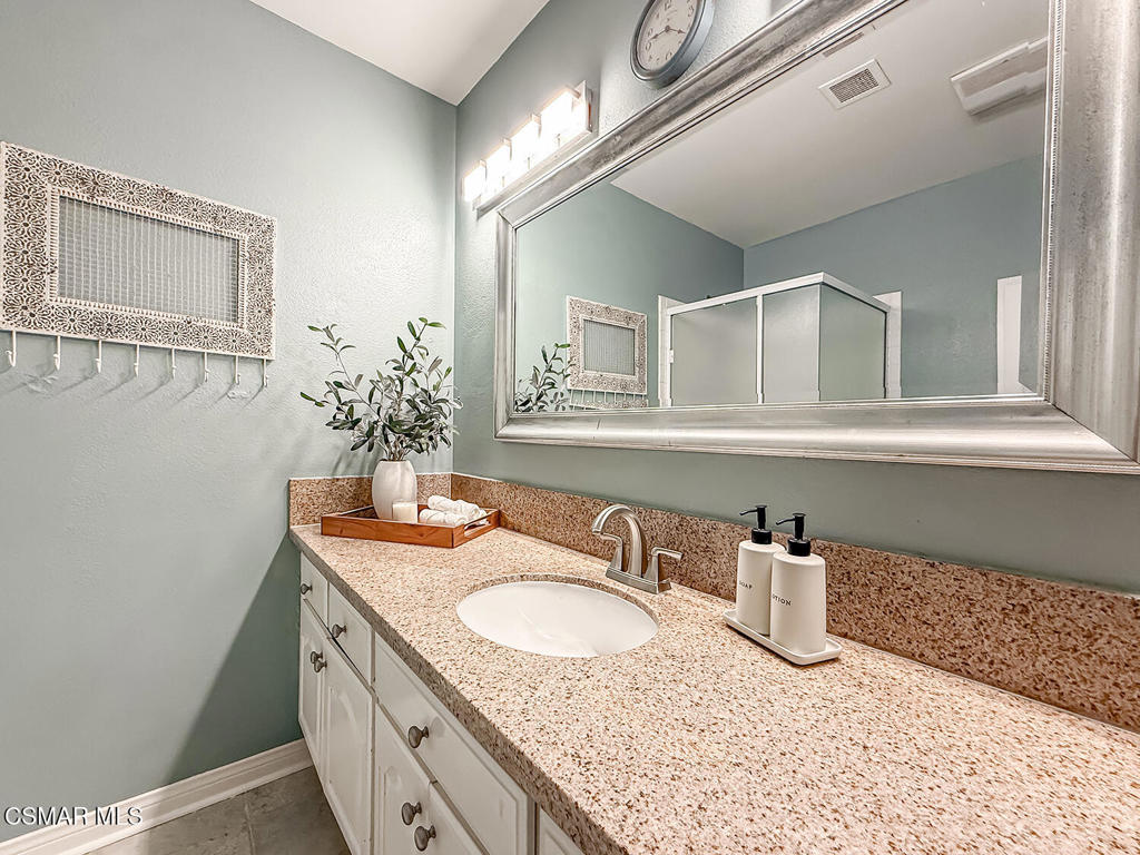 Hollow Hills-126 - 126 - Residential