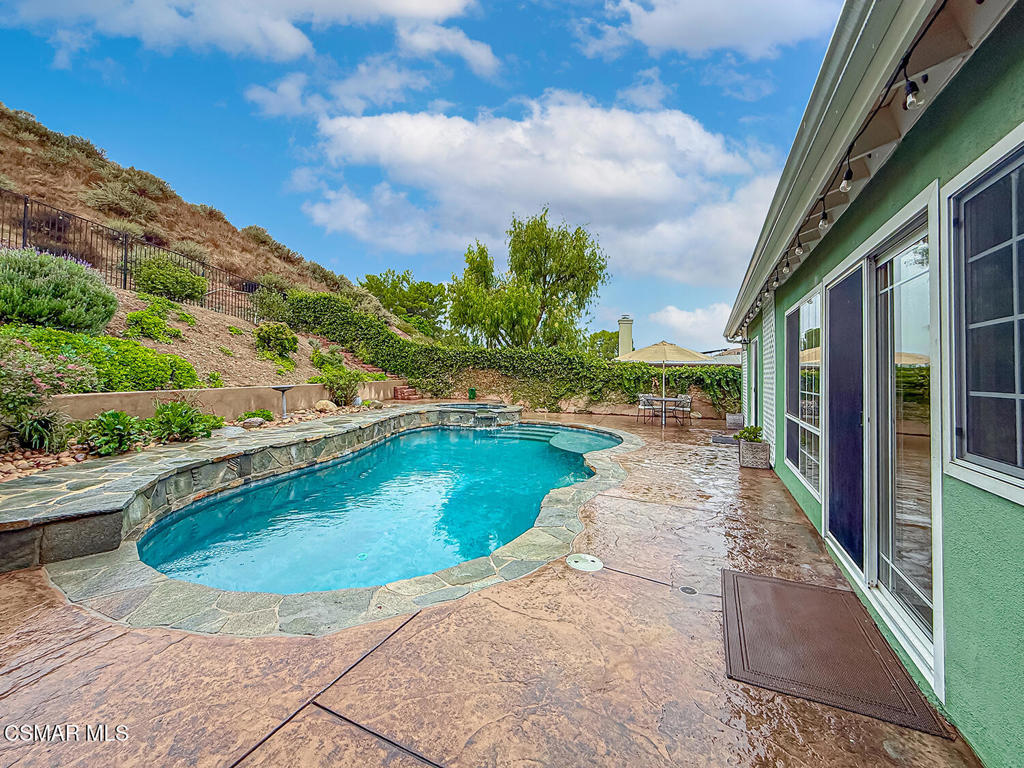 Hollow Hills-126 - 126 - Residential