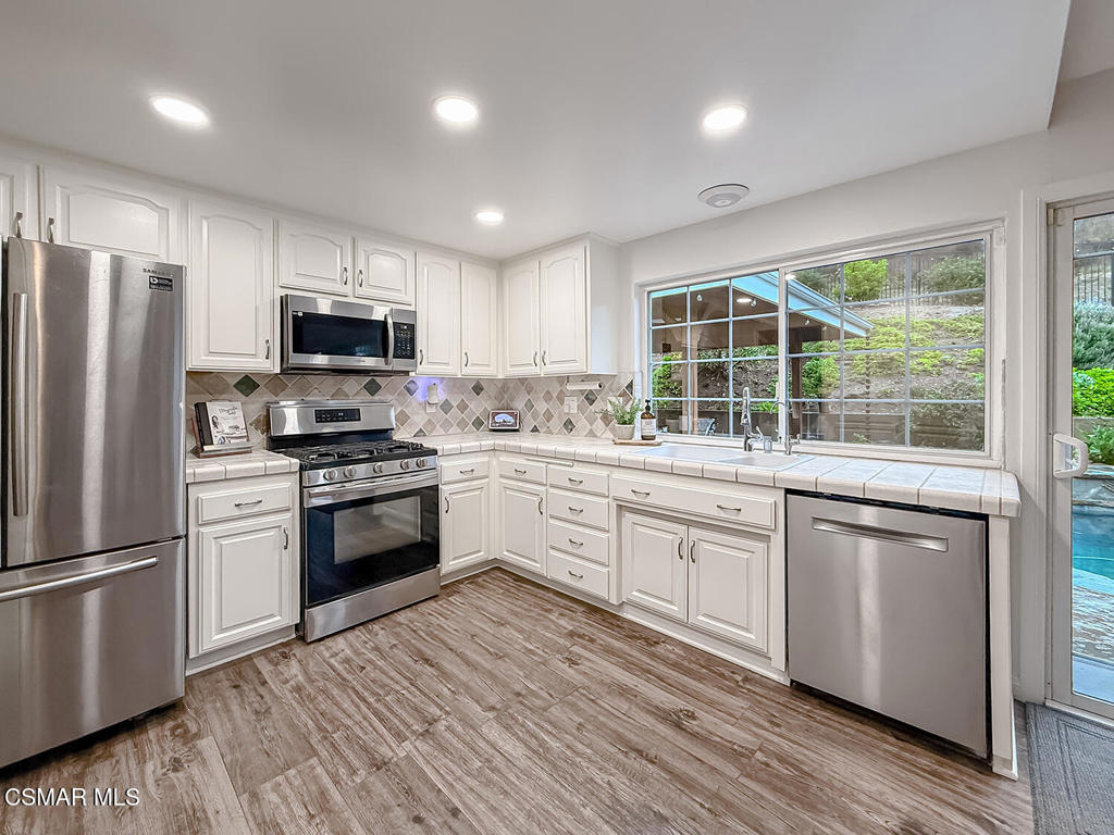 Hollow Hills-126 - 126 - Residential