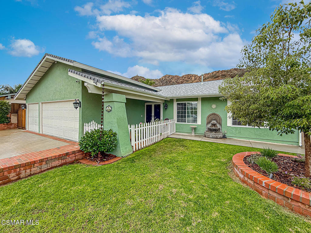 Hollow Hills-126 - 126 - Residential