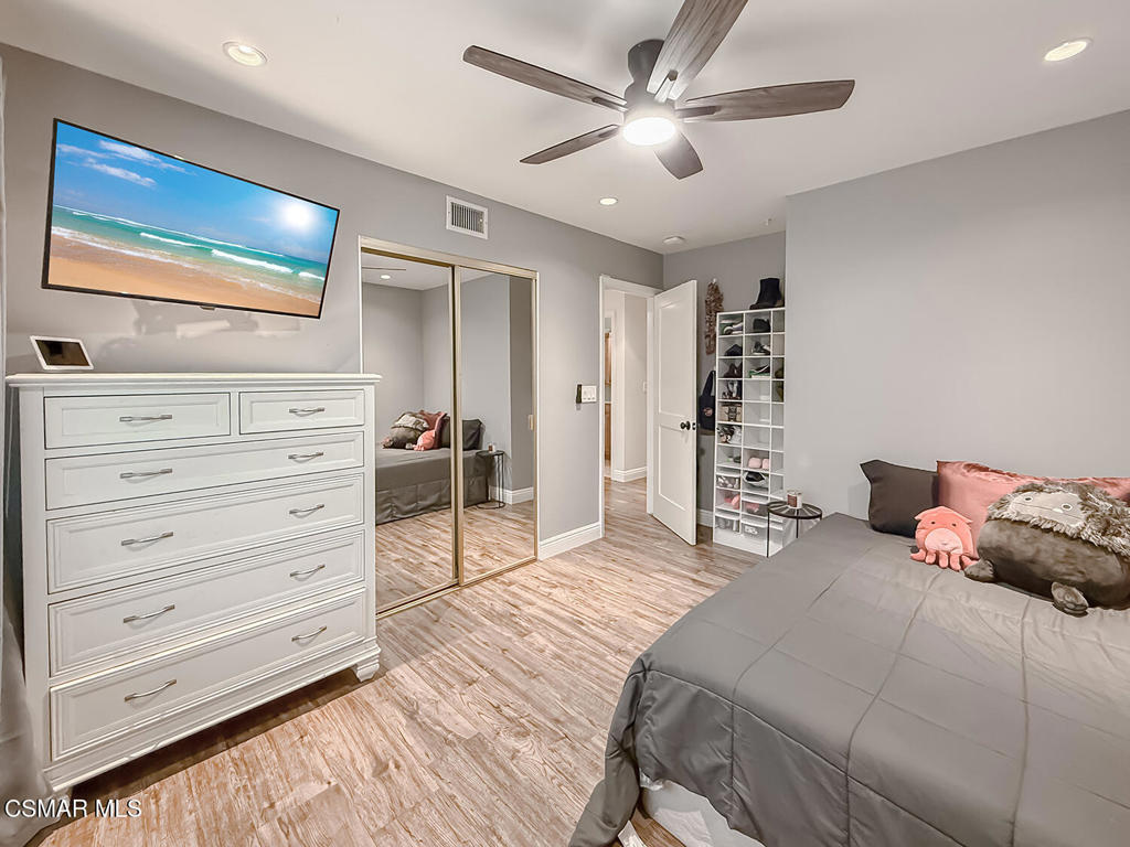 Hollow Hills-126 - 126 - Residential