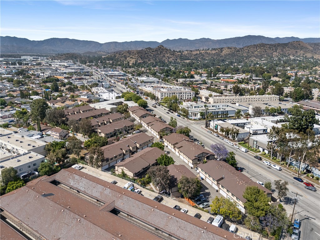 8601 Sunland Boulevard 20