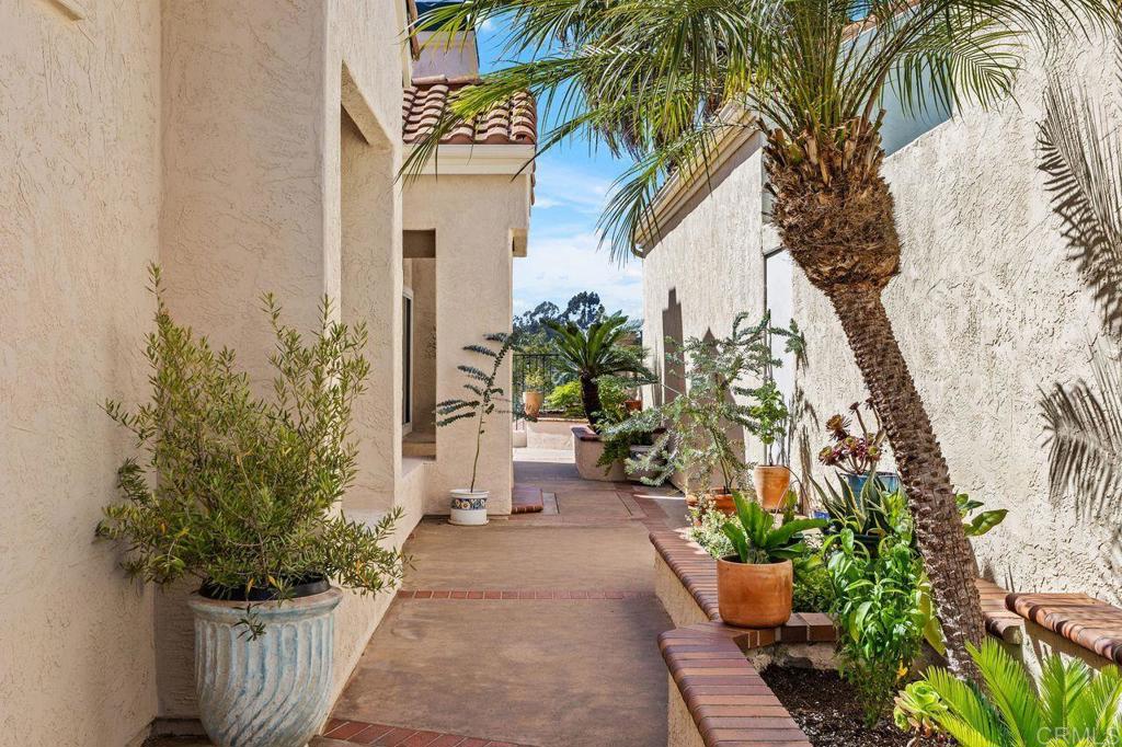 1265 Camino Lorado