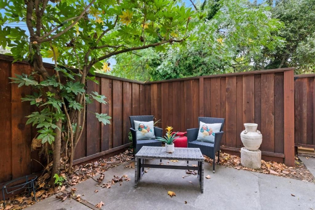 Photo of 1123 San Ramon Valley Boulevard, Danville, CA 94526 (MLS # ML82024816)