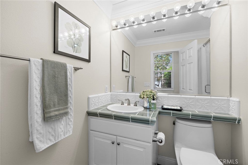 110 Plaza Via Sol, San Clemente CA 92673 - Photo 11