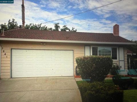 Photo of 11241 Brookview Dr., Concord, CA 94520 (MLS # 41118532)