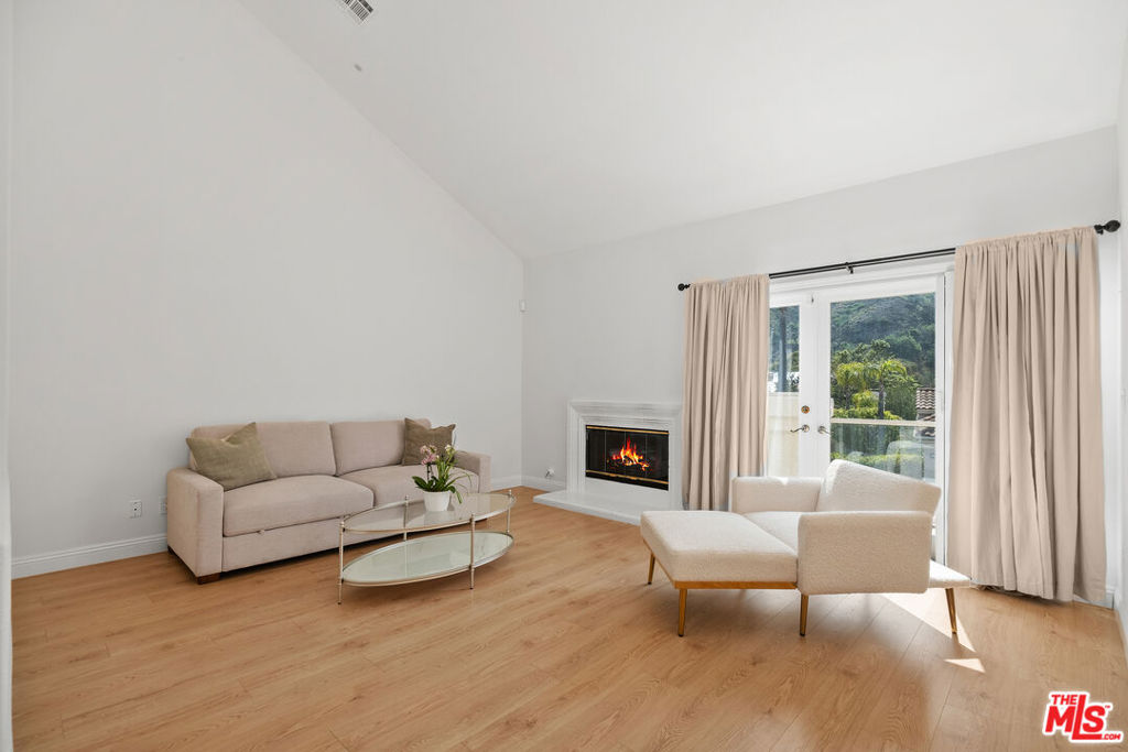 Properties 3 622 Palisades Drive