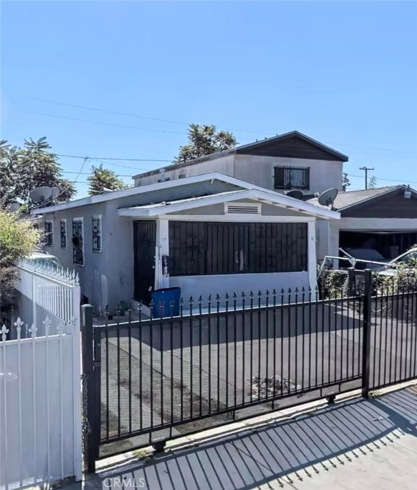 1-bedroom, 1-bath home with long driveway and detached 1-car garage. Property offers potential with room for improvements. Great opportunity for first-time buyers or investors Conveniently located near freeways, schools, and shopping.