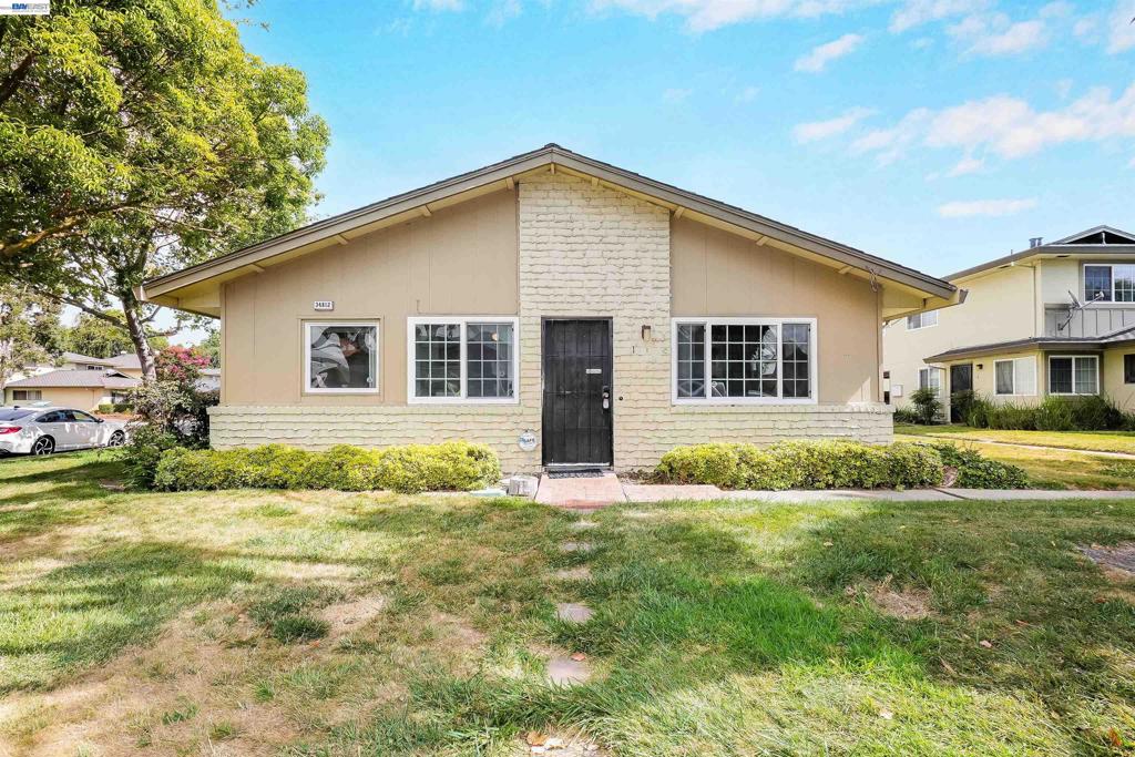 34812 Starling Dr DR