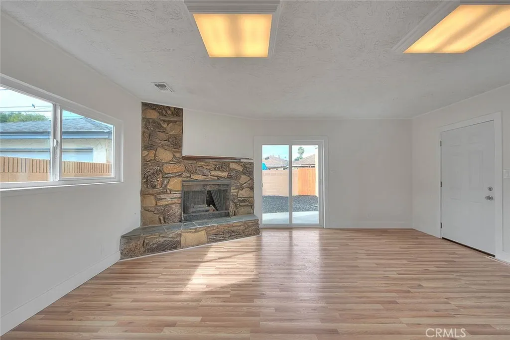 Los Angeles, California 90044, United States, 3 Bedrooms Bedrooms, ,2 BathroomsBathrooms,Residential,Active,213307