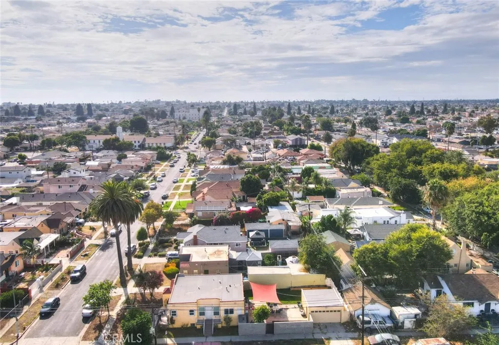 Los Angeles, California 90044, United States, 3 Bedrooms Bedrooms, ,2 BathroomsBathrooms,Residential,Active,213307