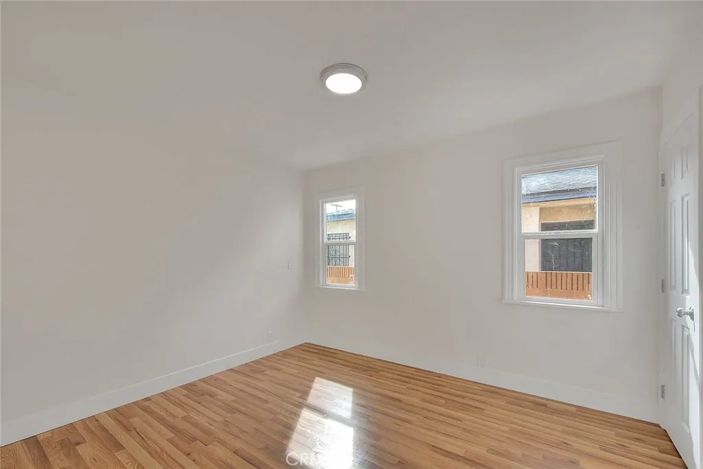 Los Angeles, California 90044, United States, 3 Bedrooms Bedrooms, ,2 BathroomsBathrooms,Residential,Active,213307