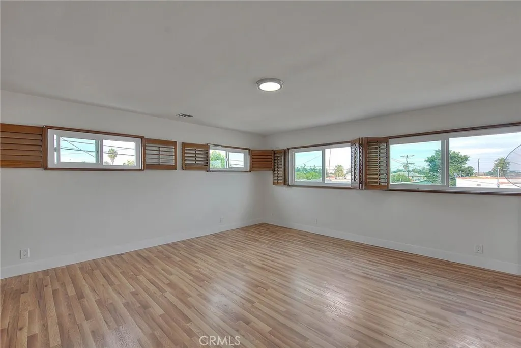 Los Angeles, California 90044, United States, 3 Bedrooms Bedrooms, ,2 BathroomsBathrooms,Residential,Active,213307