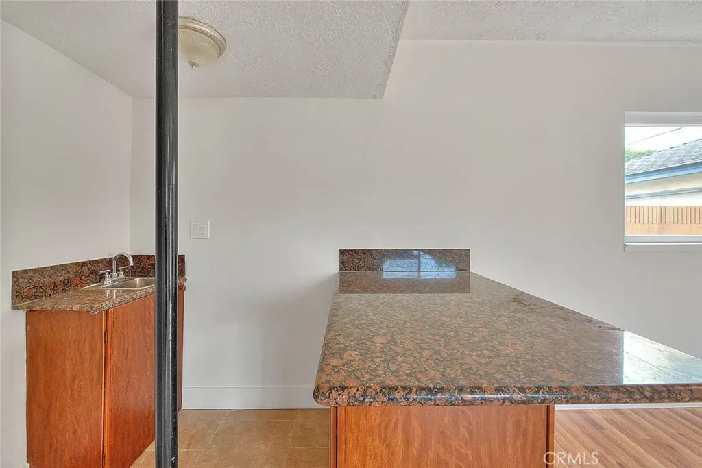 Los Angeles, California 90044, United States, 3 Bedrooms Bedrooms, ,2 BathroomsBathrooms,Residential,Active,213307