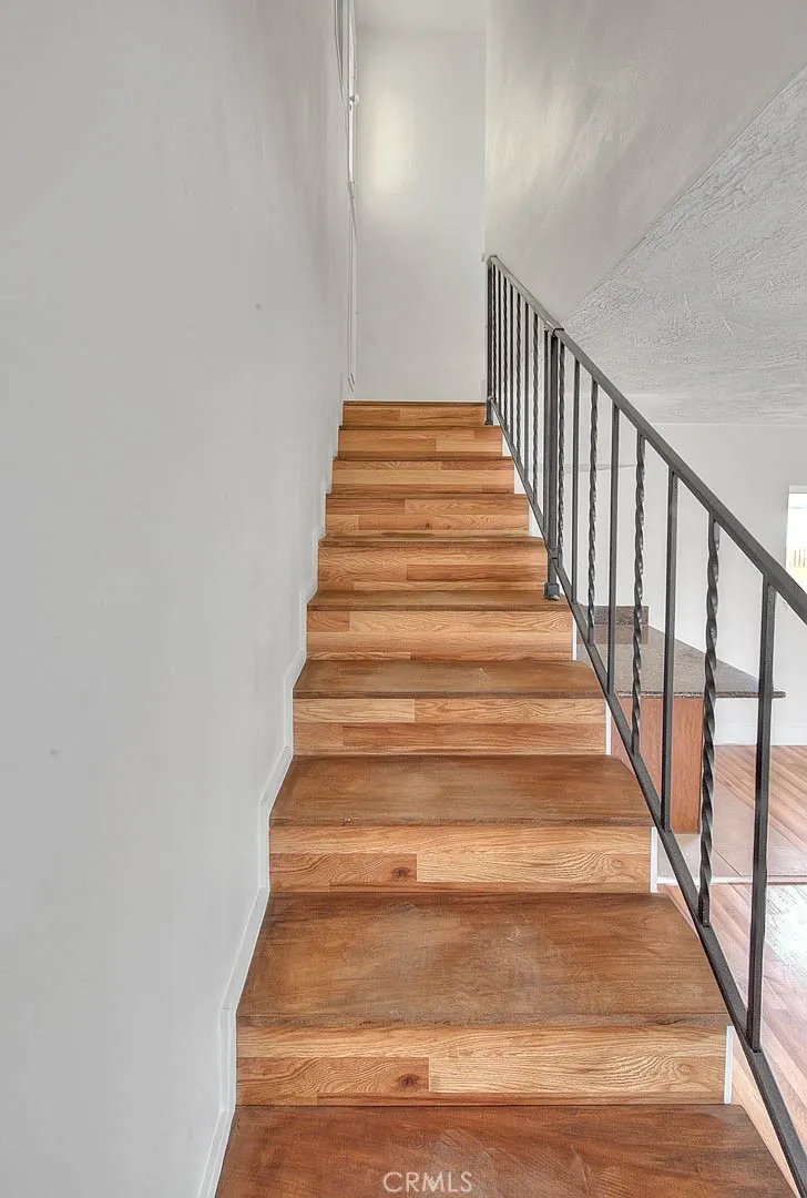 Los Angeles, California 90044, United States, 3 Bedrooms Bedrooms, ,2 BathroomsBathrooms,Residential,Active,213307