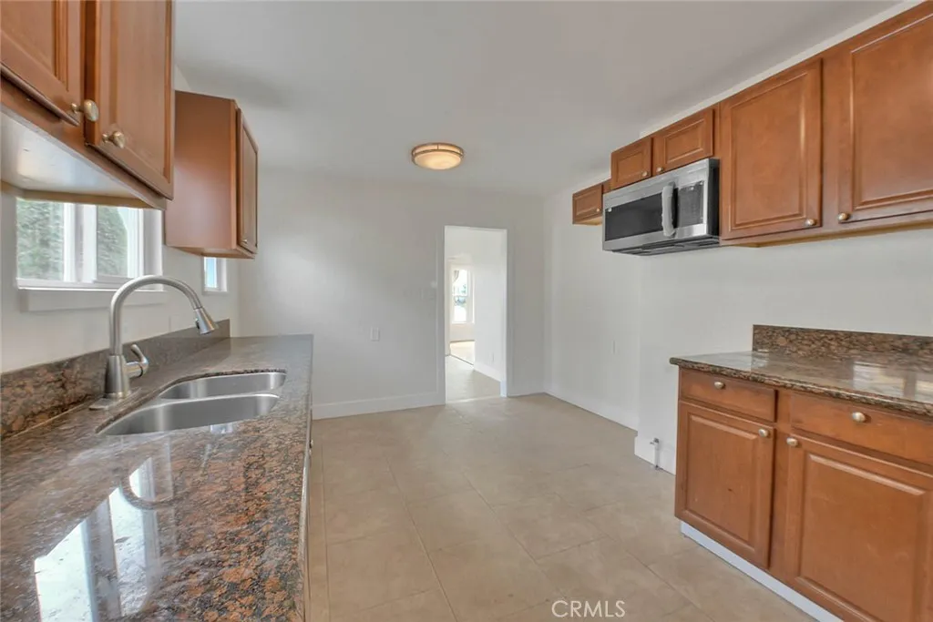 Los Angeles, California 90044, United States, 3 Bedrooms Bedrooms, ,2 BathroomsBathrooms,Residential,Active,213307