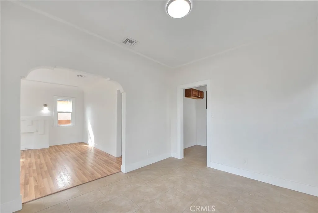 Los Angeles, California 90044, United States, 3 Bedrooms Bedrooms, ,2 BathroomsBathrooms,Residential,Active,213307