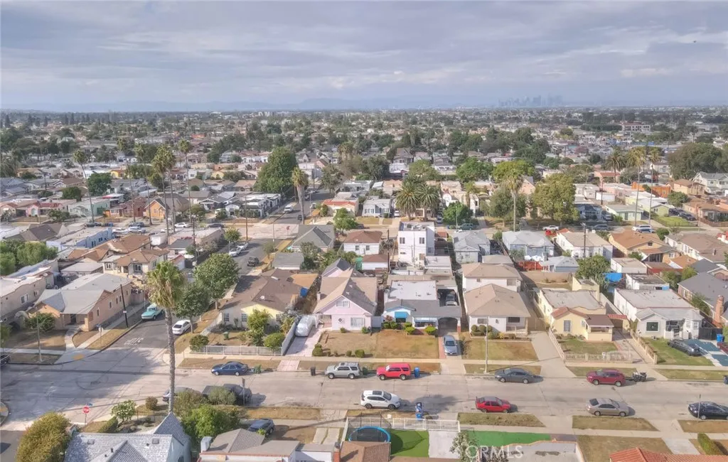 Los Angeles, California 90044, United States, 3 Bedrooms Bedrooms, ,2 BathroomsBathrooms,Residential,Active,213307