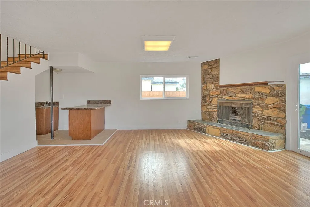 Los Angeles, California 90044, United States, 3 Bedrooms Bedrooms, ,2 BathroomsBathrooms,Residential,Active,213307