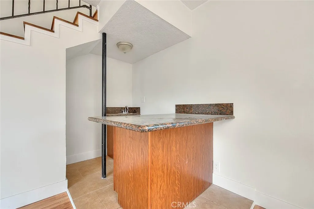 Los Angeles, California 90044, United States, 3 Bedrooms Bedrooms, ,2 BathroomsBathrooms,Residential,Active,213307