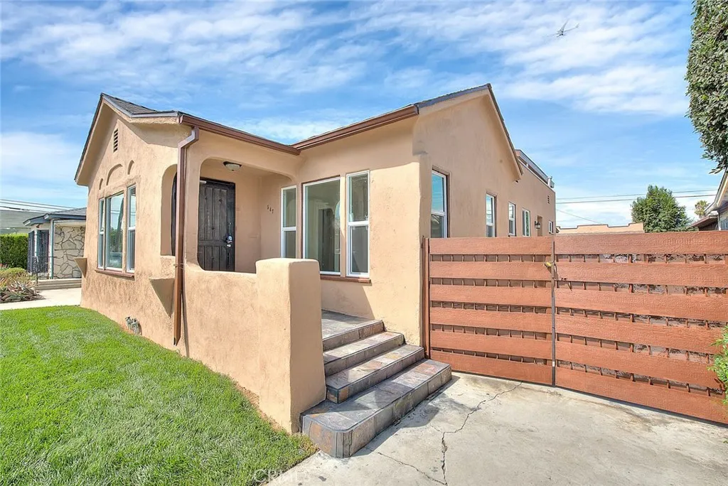 Los Angeles, California 90044, United States, 3 Bedrooms Bedrooms, ,2 BathroomsBathrooms,Residential,Active,213307