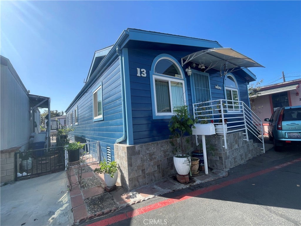 2191 Harbor 13