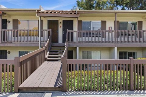 Photo of 615 Vine Steet ST #26, Oceanside, CA 92054 (MLS # 260011644SD)