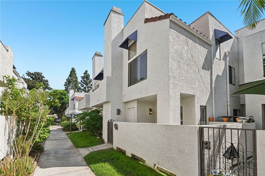 Location, location, location! This home is truly in the heart of everything, offering unbeatable convenience. Just steps from popular restaurants, the local library, grocery stores, auto shop, the post office—you name it. Whether you’re running errands or enjoying a night out, you’ll love the walkable lifestyle this home provides.



This spacious 3-bedroom, 2.5-bath townhome-style condo is located in the beautifully maintained Park Shadow gated community, where this desirable floor plan is rarely available. Features include a private patio, newer carpet upstairs, and in-unit washer/dryer hookups.



The main level offers a bright and open living room, dining area, kitchen, and a convenient half bath. Upstairs, you’ll find all three bedrooms, including a well-sized primary suite that comes with private balcony and two junior bedrooms.



Additional highlights include direct access to a 2-car garage, central heating and cooling, and access to the community pool and spa. With its functional layout, secure community setting, and prime location, this home is ideal for families, first-time buyers, or investors.



Don’t miss this opportunity—homes like this don’t stay on the market for long!